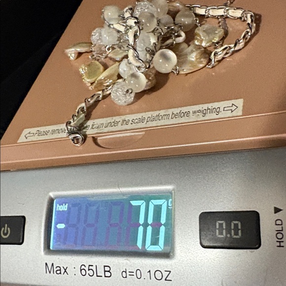 VINTAGE IRIDESCENT MOTHER OF PEARL SHELL AND BEADED BIB CORDED 17-20" NECKLACE - Picture 8 of 9